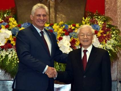 Miguel Díaz-Canel y el Secretario General del Partido Comunista de Vietnam, Nguyen Phu Trong