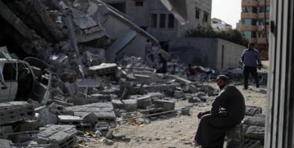 Edificio destruido en Gaza por bombardeos israelíes