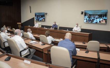 Este sábado tuvo lugar desde el Palacio de la Revolución un encuentro virtual con colaboradores de brigadas médicas cubanas