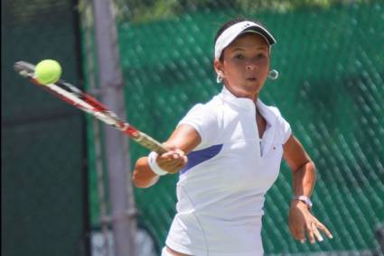 Yusleydis Smith, principal figura de la selección antillana de tenis de campo