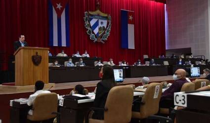 José Ángel Portal Miranda, ministro de Salud Pública.
