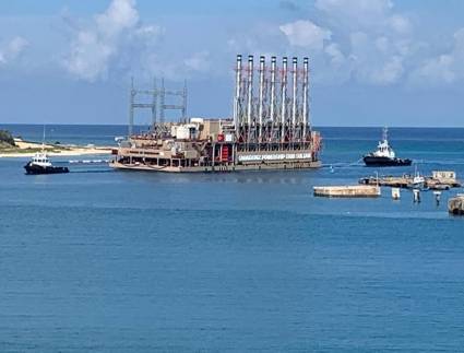 Central Eléctrica Flotante