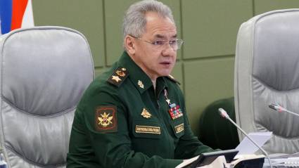 El ministro de Defensa de Rusia, Serguéi Shoigú, denunció este martes durante una reunión interna que empresas militares privadas de Estados Unidos preparan una provocación con armas químicas en el este de Ucrania.