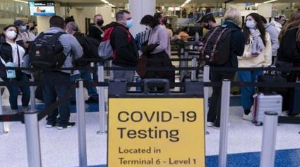EE. UU. adopta medidas en aeropuertos ante variante ómicron.