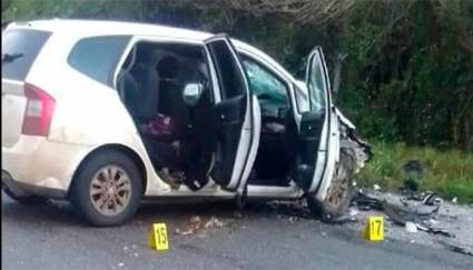 Auto involucrado en el accidente de este miércoles en la Autopista Nacional.