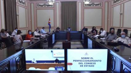 Consejo de Estado aprueba varios decretos