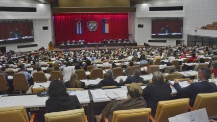 5ta. sesión extraordinaria del Parlamento