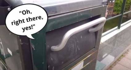 Botes de basura parlantes en Suecia