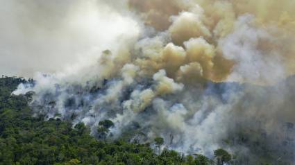 Aumentan focos de incendio en Amazonía brasileña
