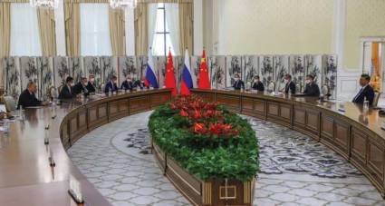 Putin y Xi Jinping se reunieron en Samarcanda, en un encuentro paralelo.