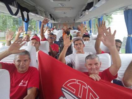 Con entusiasmo y compromiso salieron hacia Pinar del Río los trabajadores del sector eléctrico espirituano.