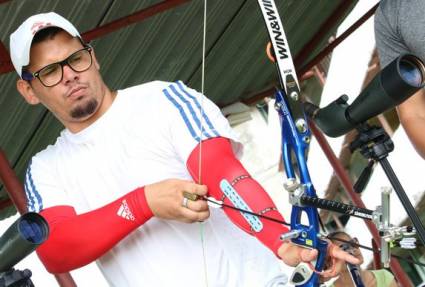 Hugo Franco es uno de los arqueros cubanos que aseguró su boleto.