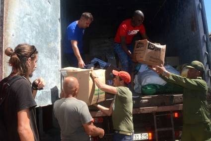 Donaciones a Pinar del Río tras paso de huracán Ian