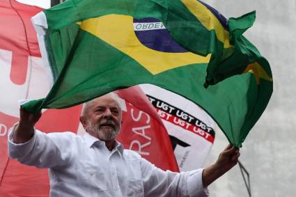 Luis Inácio Lula da Silva gana en segunda vuelta y es el nuevo presidente de Brasil.