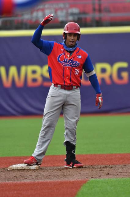Bryan González  remolcó el juego en el séptimo inning