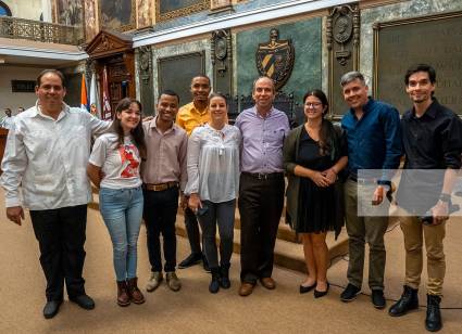 Celebran centenario de la revista Alma Mater en el Aula Magna de la Universidad de La Habana
