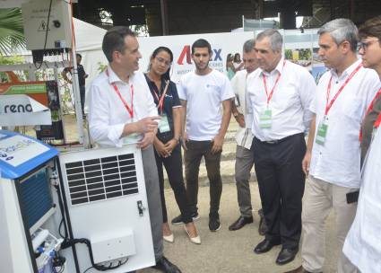 Los generadores atmosféricos llamaron la atención de autoridades gubernamentales y empresariales durante la recién finalizada Feria Internacional de La Habana.