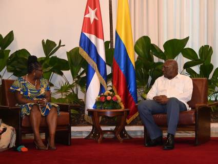 El miembro del Buró Político del Partido Comunista y vicepresidente de la República, Salvador Valdés Mesa, recibió a su homóloga colombiana, Francia Márquez Mina.