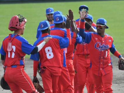 Este segundo duelo de fogueo tuvo lugar en un concurrido estadio Chatan Park.