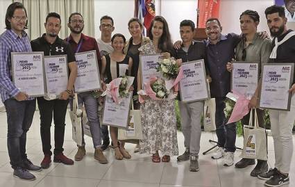 Premios a la creación joven