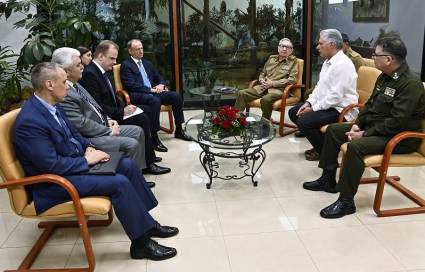 El General de Ejército Raúl Castro Ruz, Miguel Díaz-Canel Bermúdez