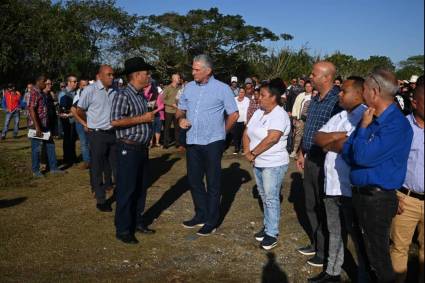 Recorrido de candidatos a diputados por Santa Clara