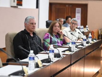 Díaz-Canel Bermúdez en clausura de la Segunda Asamblea General de la Unión de Informáticos de Cuba