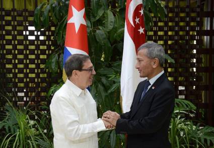 Vivian Balakrishnan, ministro de Relaciones Exteriores de la República de Singapur, reafirmó hoy la intención de reforzar las relaciones con Cuba en sectores de interés común como el turismo, biotecnología y administración portuaria.