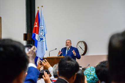 Manuel Marrero participa en Reunión de Ministros de Turismo del Grupo de los 77+ China.