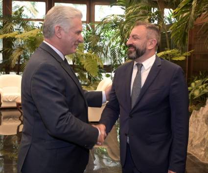 Miguel Díaz-Canel recibe a Luca Beccari, secretario de Estado para las Relaciones Exteriores, la Cooperación Económica Internacional y las Telecomunicaciones y Jefe de Gobierno de la República de San Marino