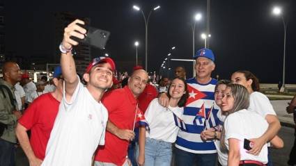 Fiesta proletaria en Cuba