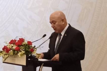Roberto Morales Ojeda en Vietnam