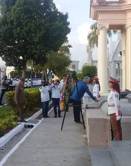 Tributo del pueblo cubano al Generalísimo
