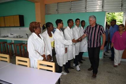 El Instituto Politécnico Agropecuario Manuel Simón Tames Guerra, visitado por Díaz-Cane