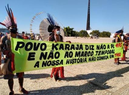 Las movilizaciones fueron convocadas por la Articulación de los Pueblos Indígenas de Brasil  y sus siete organizaciones regionales