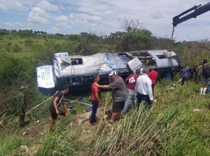 Accidente de ómnibus que trasladaba viajeros desde Batabanó a La Habana