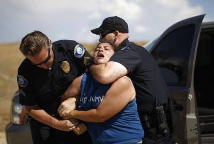 Impunes abusos de agentes fronterizos de EE.UU. contra migrantes