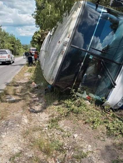 Accidente carretero en Báguanos