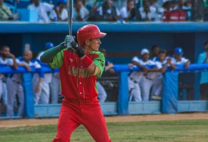 El segunda base tunero, Yunior Otero