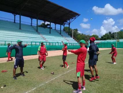 Previo a la Gran Final de la Serie 62 tanto tuneros como Leones entrenaron durante la sesión matutina del viernes