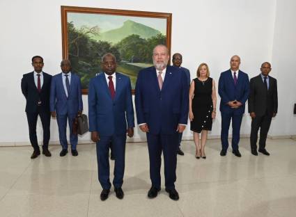 Primer Ministro Manuel Marrero Cruz recibió a su homólogo de la República de Djibouti, Abdoulkader Kamil Mohamed