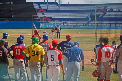 Tryout de jóvenes peloteros cubanos