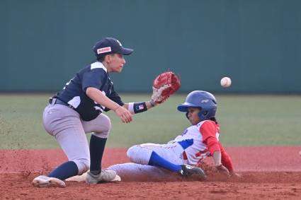 cuba beisbol femenino.jpg