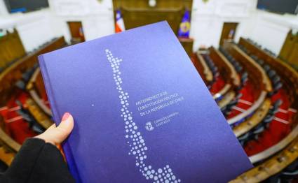 Más de mil enmiendas se presentaron al proyecto de Constitución
