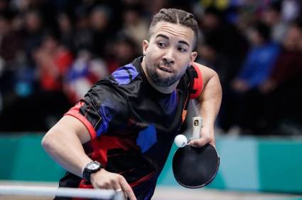 Andy Pereira ya aseguró bronce en el individual masculino pero irá por un premio mayor.