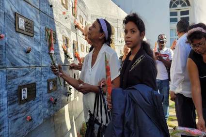 Cuba rinde tributo a sus mártires