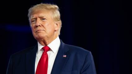 Trump intenta librarse de nuevo juicio