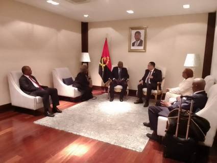 Reciben en Angola a presidente del Parlamento de Cuba