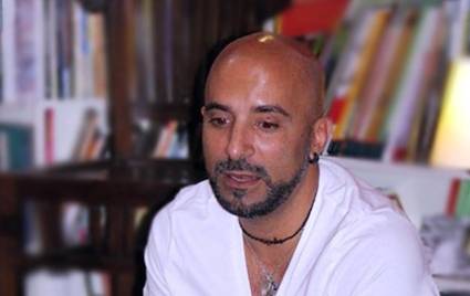 El autor pinareño Nelson Simón