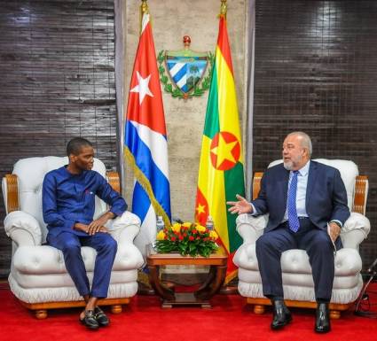 Manuel Marrero Cruz, recibió este viernes, en el Palacio de la Revolución, al jefe de Gobierno de esa nación hermana, Dickon Mitchell